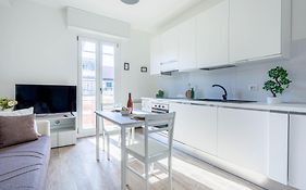 Joivy Sublime Flat With Balcony
